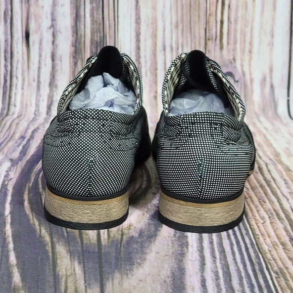 Zapato Black and White Microdot Wingtip Oxfords - Picture 4 of 11